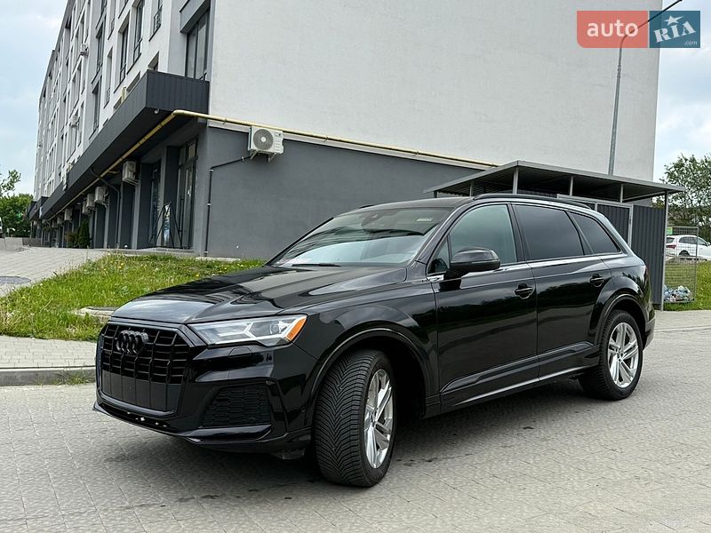 Позашляховик / Кросовер Audi Q7 2020 в Новояворівську