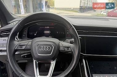 Позашляховик / Кросовер Audi Q7 2020 в Новояворівську