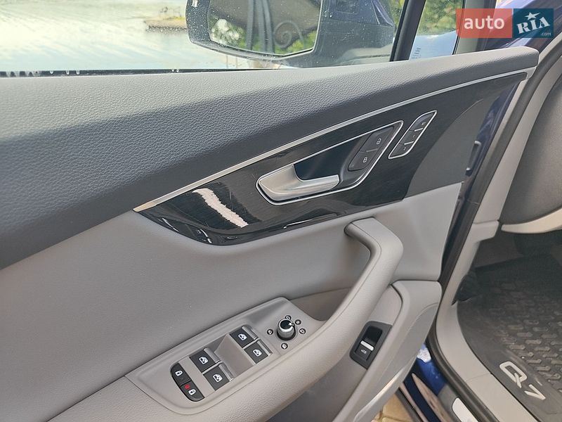 Внедорожник / Кроссовер Audi Q7 2022 в Запорожье