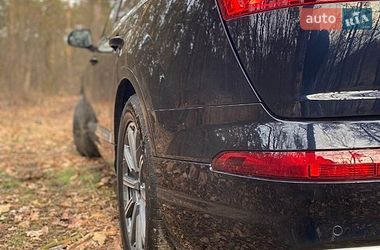 Внедорожник / Кроссовер Audi Q7 2017 в Киеве