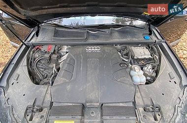 Внедорожник / Кроссовер Audi Q7 2017 в Киеве