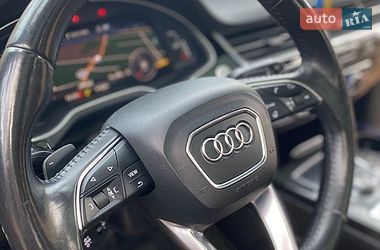 Внедорожник / Кроссовер Audi Q7 2017 в Киеве