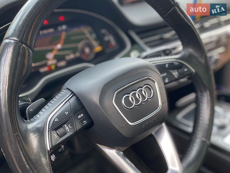 Внедорожник / Кроссовер Audi Q7 2017 в Киеве