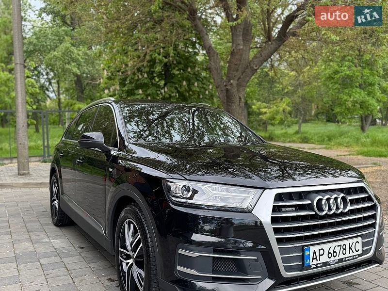 Позашляховик / Кросовер Audi Q7 2015 в Запоріжжі