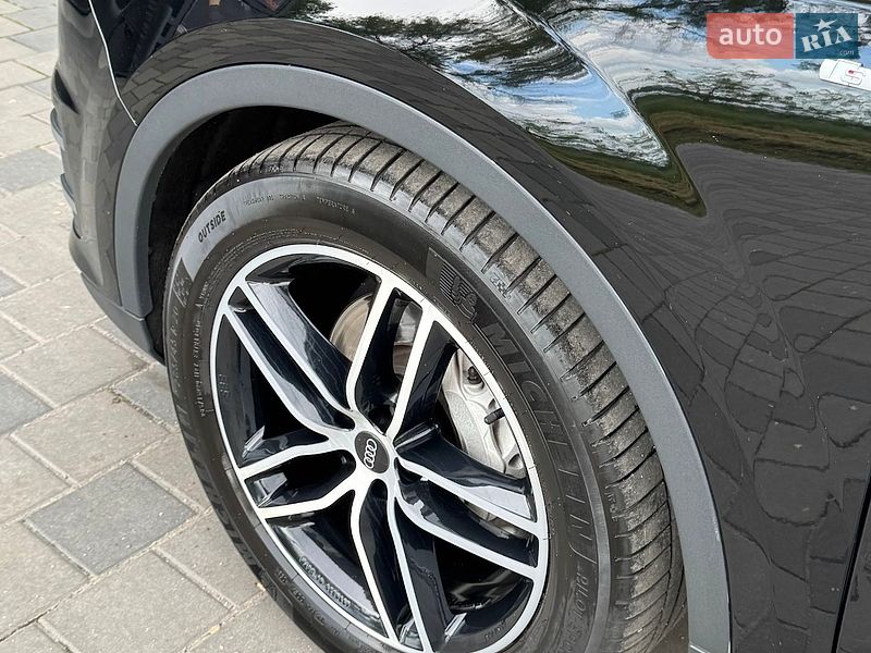 Позашляховик / Кросовер Audi Q7 2015 в Запоріжжі