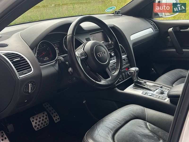 Позашляховик / Кросовер Audi Q7 2013 в Києві