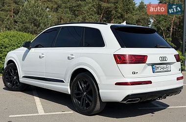 Внедорожник / Кроссовер Audi Q7 2016 в Киеве