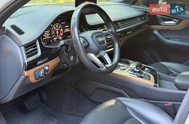 Внедорожник / Кроссовер Audi Q7 2016 в Киеве