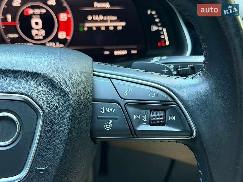 Внедорожник / Кроссовер Audi Q7 2016 в Киеве