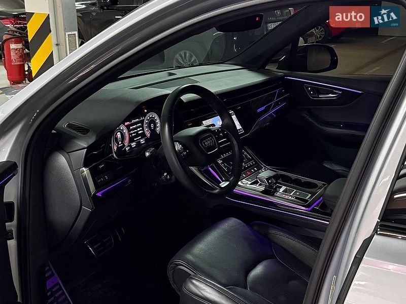 Позашляховик / Кросовер Audi Q7 2022 в Дніпрі