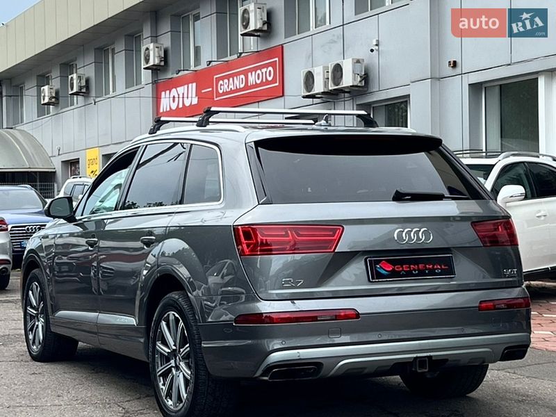 Позашляховик / Кросовер Audi Q7 2017 в Одесі
