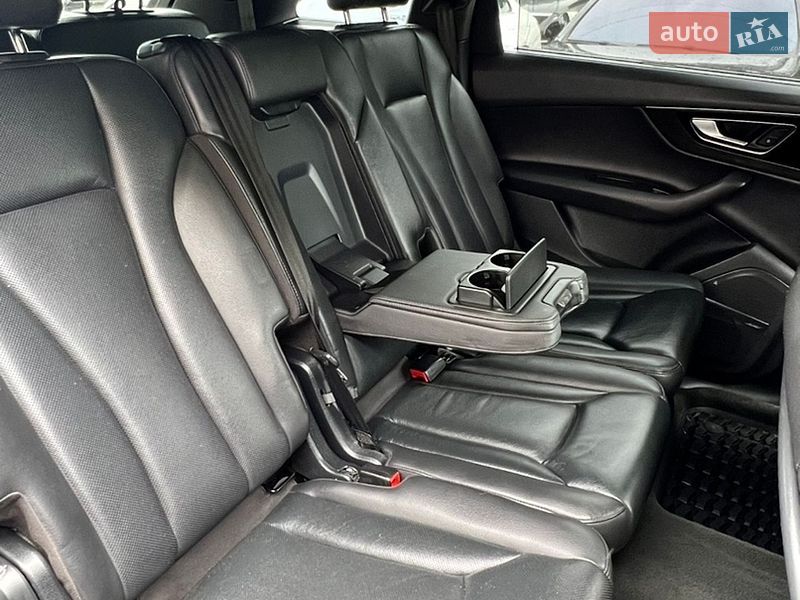 Позашляховик / Кросовер Audi Q7 2017 в Одесі