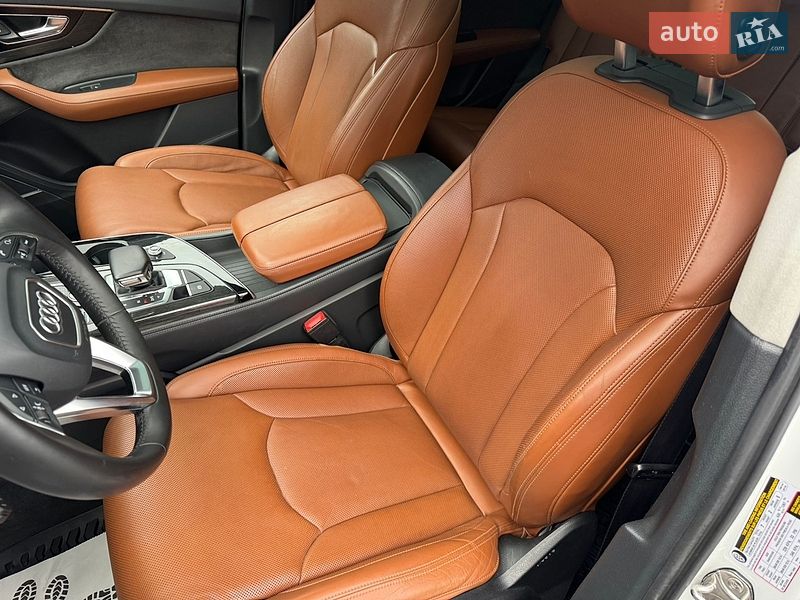 Внедорожник / Кроссовер Audi Q7 2016 в Луцке