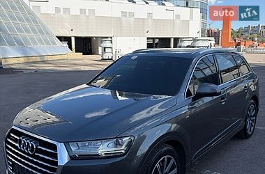 Позашляховик / Кросовер Audi Q7 2016 в Дніпрі