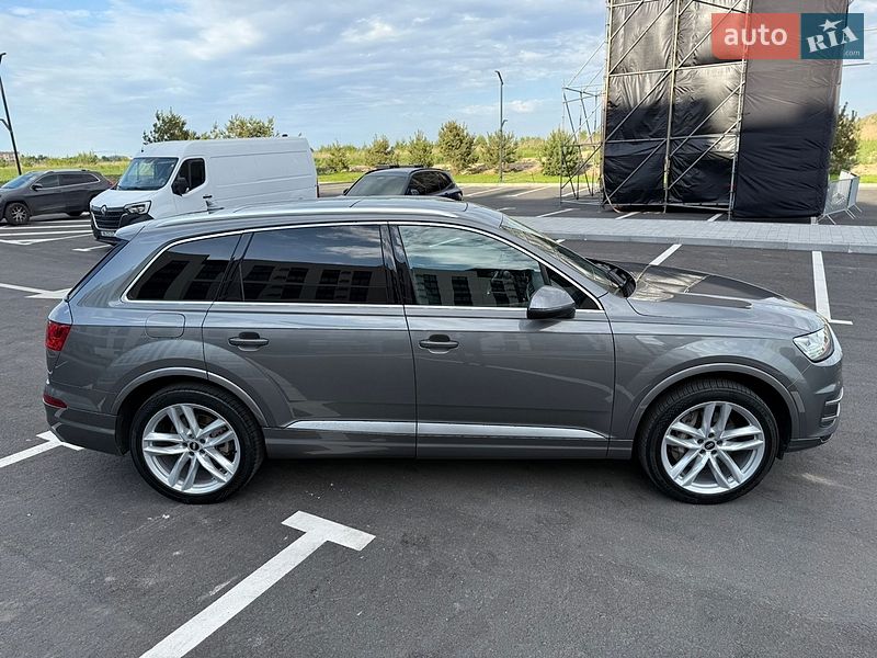 Внедорожник / Кроссовер Audi Q7 2016 в Ровно