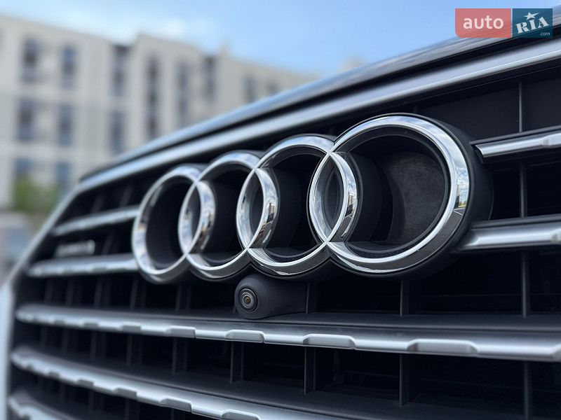 Внедорожник / Кроссовер Audi Q7 2016 в Ровно