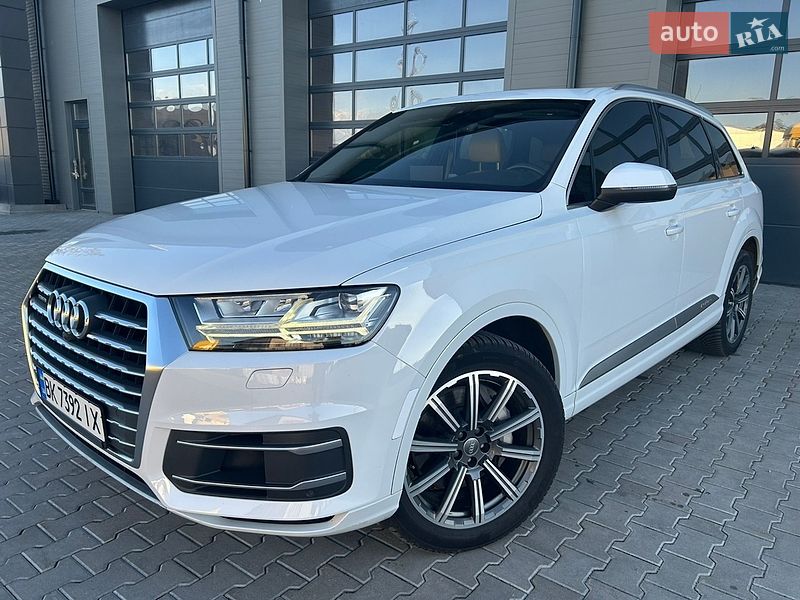 Внедорожник / Кроссовер Audi Q7 2016 в Сарнах