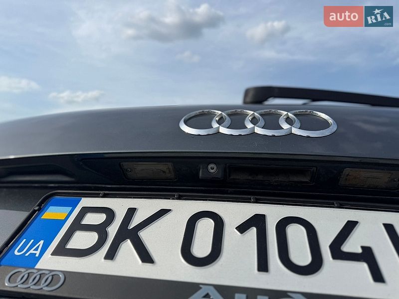 Позашляховик / Кросовер Audi Q7 2012 в Сарнах