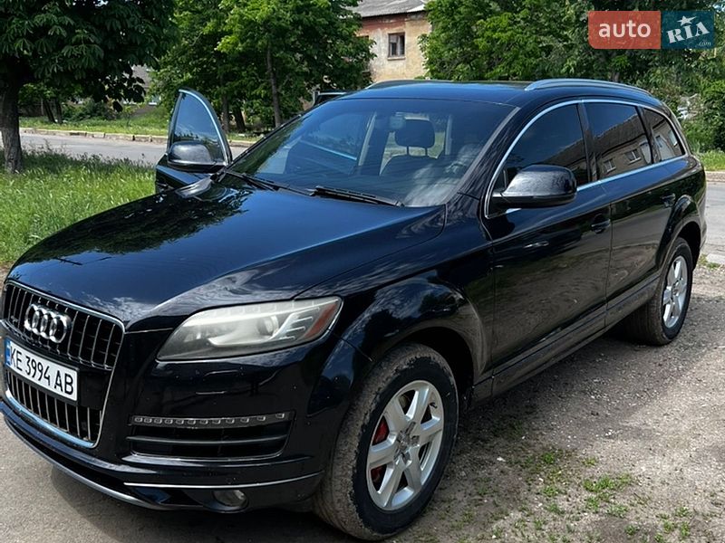 Внедорожник / Кроссовер Audi Q7 2013 в Снигиревке