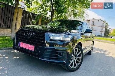 Позашляховик / Кросовер Audi Q7 2017 в Києві