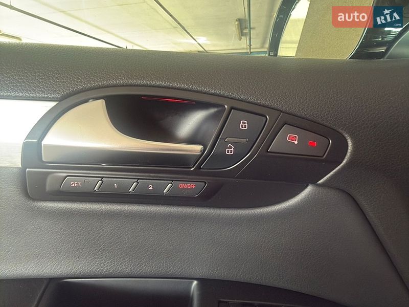 Позашляховик / Кросовер Audi Q7 2012 в Києві