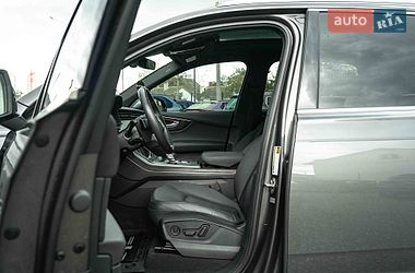 Внедорожник / Кроссовер Audi Q7 2020 в Черновцах