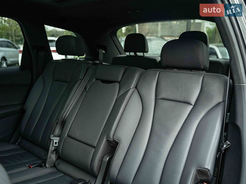Внедорожник / Кроссовер Audi Q7 2020 в Черновцах