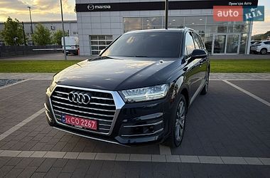 Позашляховик / Кросовер Audi Q7 2017 в Мукачевому