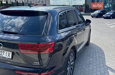 Позашляховик / Кросовер Audi Q7 2015 в Рівному