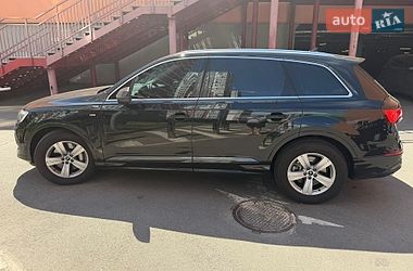 Позашляховик / Кросовер Audi Q7 2025 в Києві