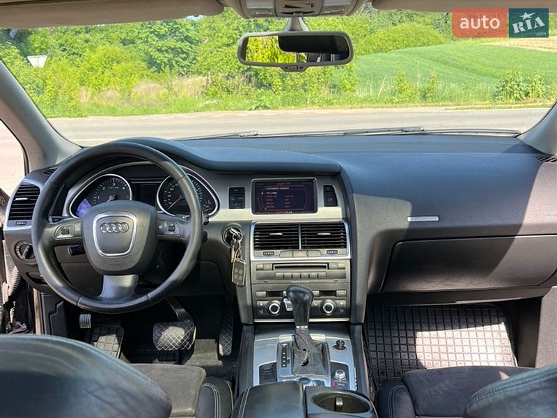 Позашляховик / Кросовер Audi Q7 2007 в Рівному