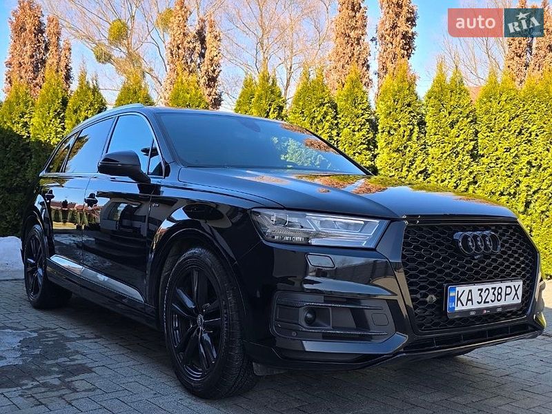 Позашляховик / Кросовер Audi Q7 2016 в Києві