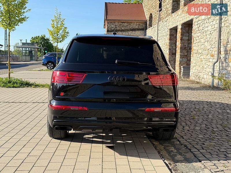 Позашляховик / Кросовер Audi Q7 2018 в Києві