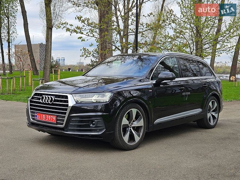 Внедорожник / Кроссовер Audi Q7 2015 в Киеве