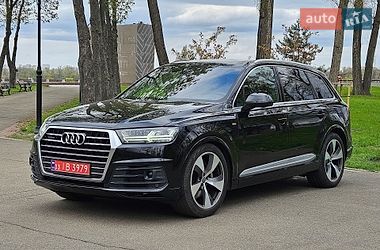 Внедорожник / Кроссовер Audi Q7 2015 в Киеве