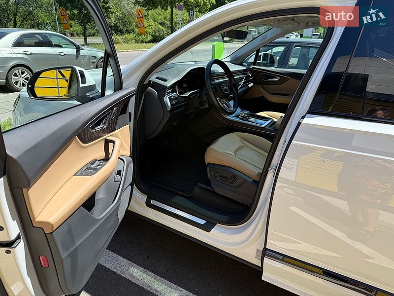 Позашляховик / Кросовер Audi Q7 2020 в Одесі