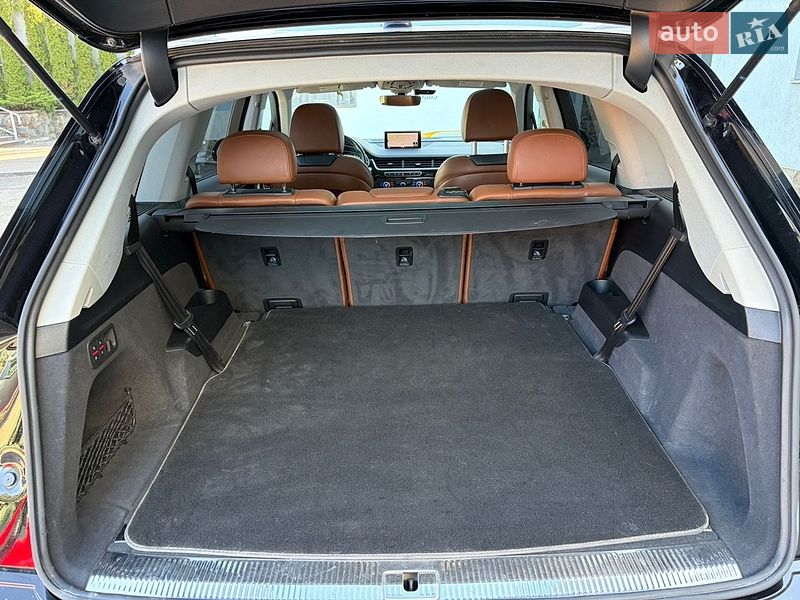 Позашляховик / Кросовер Audi Q7 2018 в Луцьку
