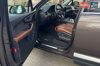 Позашляховик / Кросовер Audi Q7 2015 в Рівному