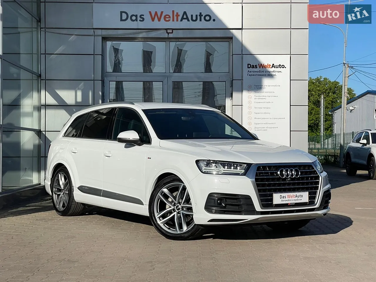 2018 Volkswagen Touareg - мініатюра 21