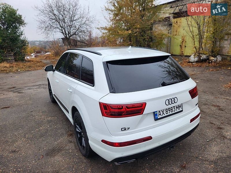 Внедорожник / Кроссовер Audi Q7 2018 в Кременчуге
