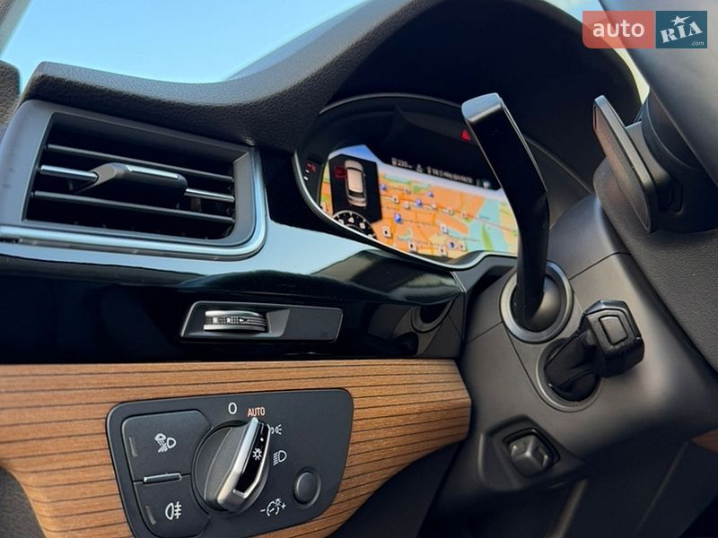 Позашляховик / Кросовер Audi Q7 2017 в Києві