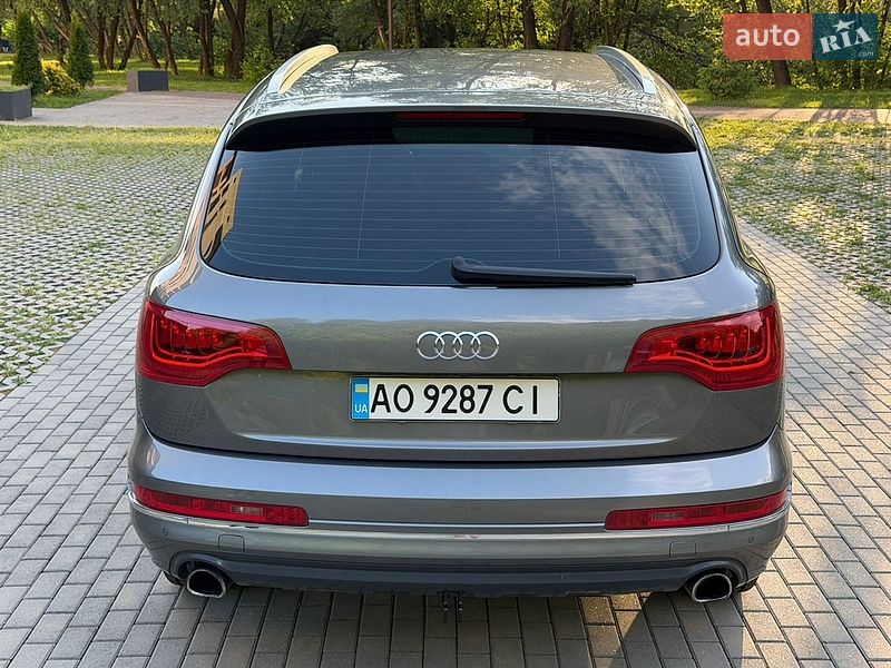 Позашляховик / Кросовер Audi Q7 2013 в Мукачевому