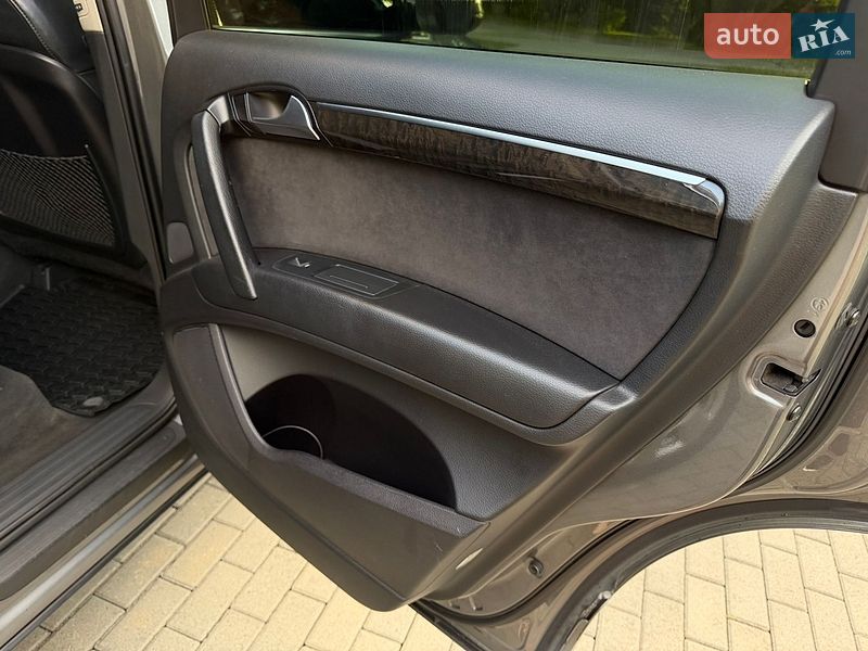Позашляховик / Кросовер Audi Q7 2013 в Мукачевому