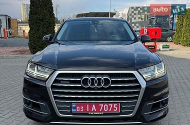 Позашляховик / Кросовер Audi Q7 2017 в Києві