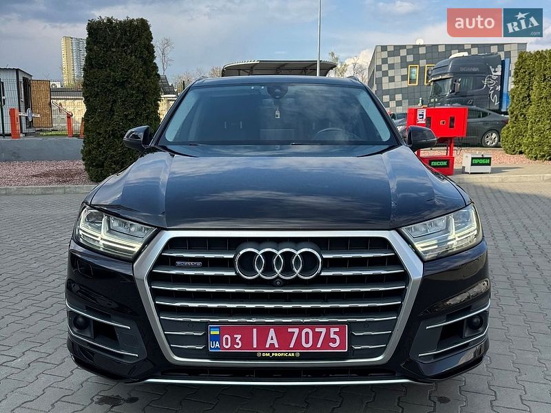 Позашляховик / Кросовер Audi Q7 2017 в Києві