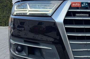 Позашляховик / Кросовер Audi Q7 2017 в Києві
