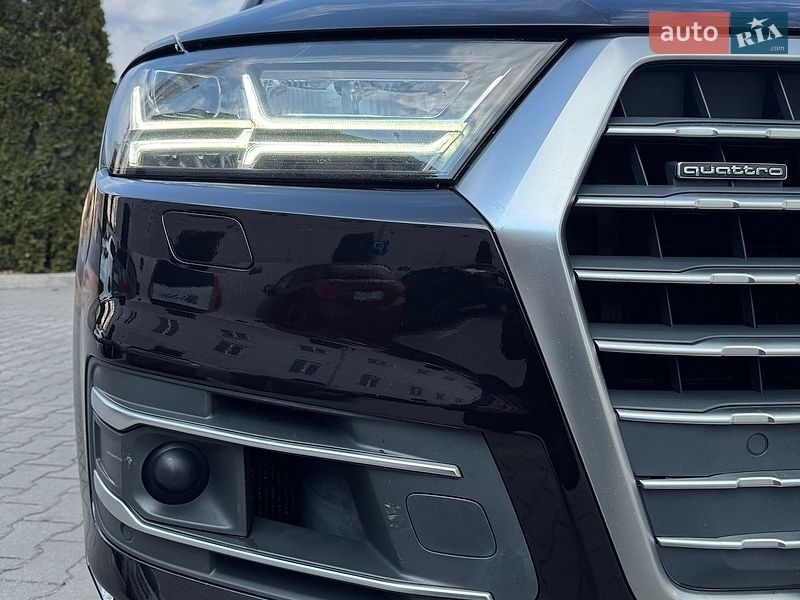 Позашляховик / Кросовер Audi Q7 2017 в Києві