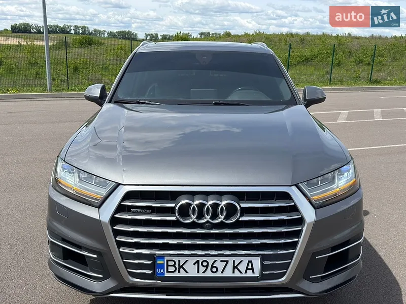 Audi Q7 2016 VIN WA1LAAF70HD037682 фото оголошення 10 з 72
