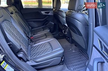Позашляховик / Кросовер Audi Q7 2017 в Рівному