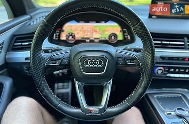 Позашляховик / Кросовер Audi Q7 2017 в Рівному